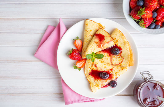CREPAS DULCES DE FRUTOS ROJOS CON QUESO
